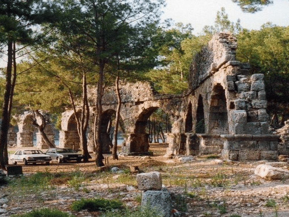 Does Kemer Have Nightlife?