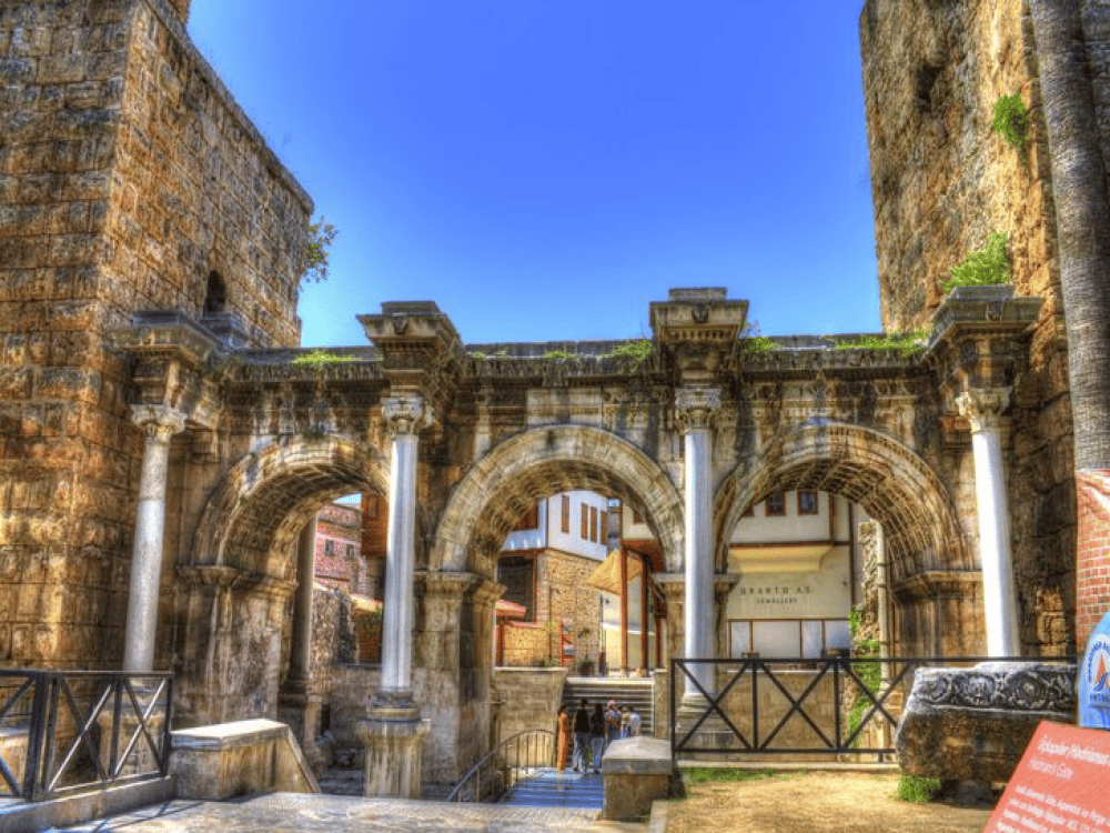 How Do You Get Around in Kemer?