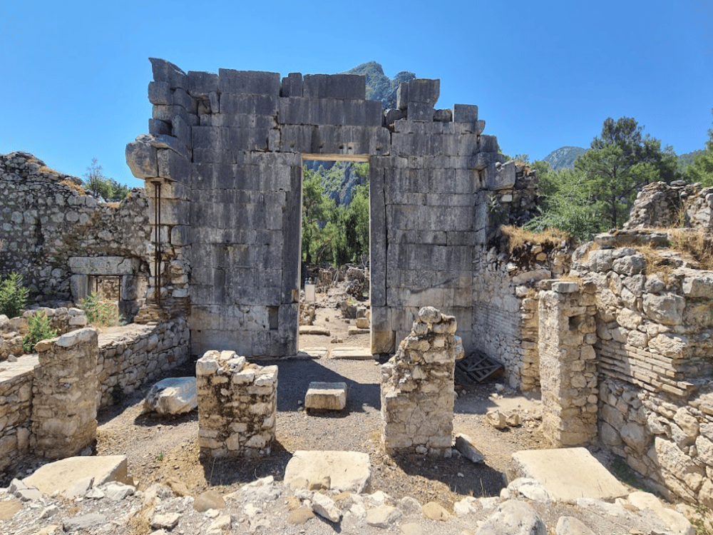 How Do You Get Around in Kemer?