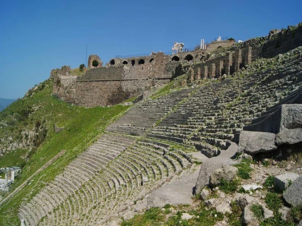 What Is a Fun Fact About Izmir?