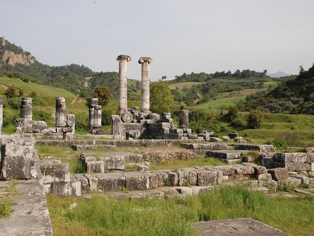 What Is a Fun Fact About Izmir?