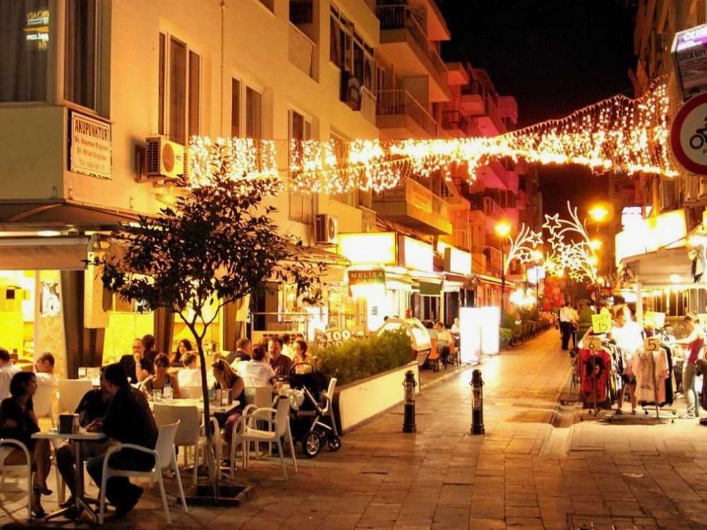Izmir: What is the best street in Izmir? | ®ExcursionMania