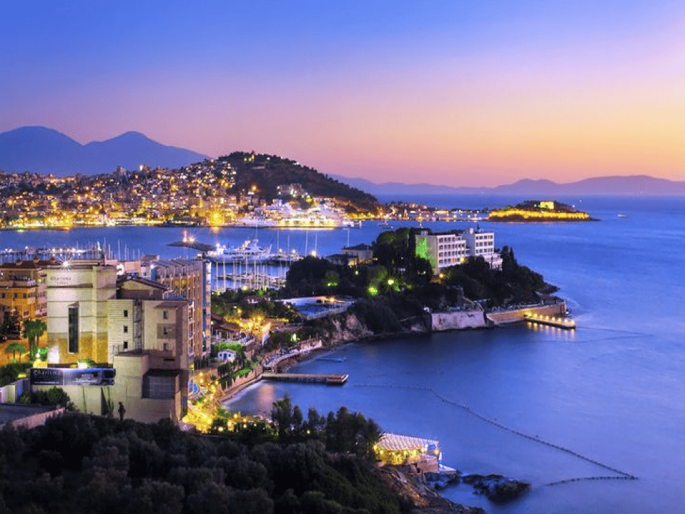 Kuşadası: Are Sun Loungers Free in Kuşadasi? | ®ExcursionMania