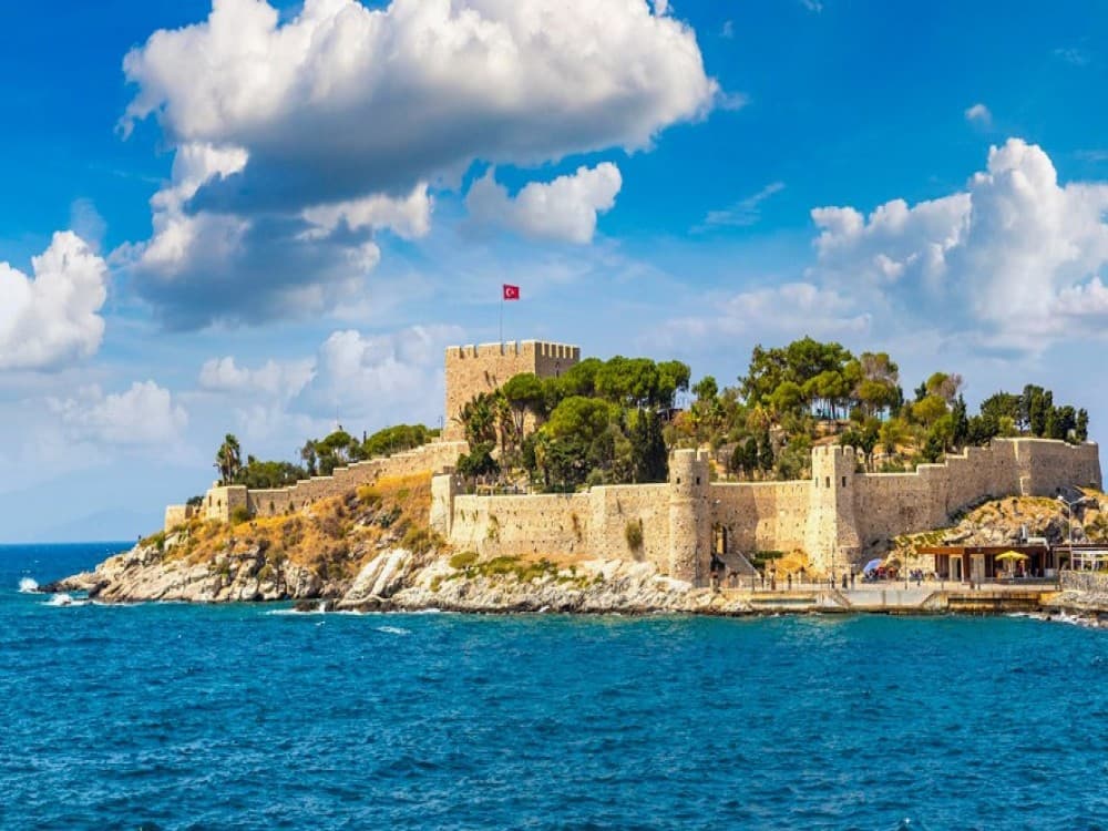 Are sun loungers free in Kusadasi?