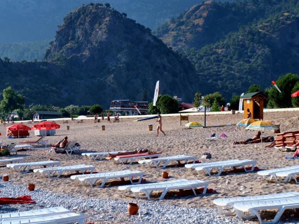When is the best time to visit Oludeniz?
