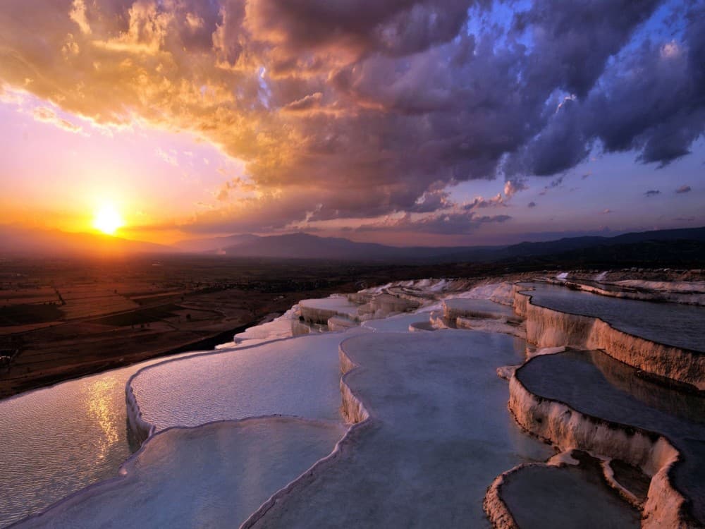 What can you do in Pamukkale?