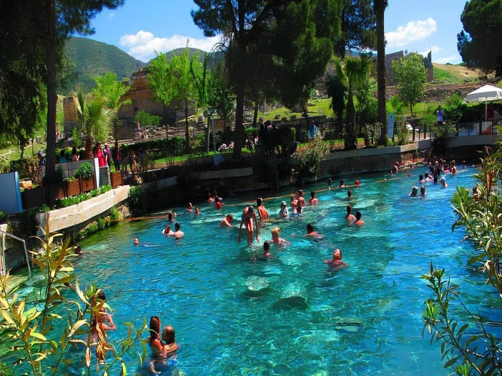 Did Cleopatra bathe in Pamukkale?