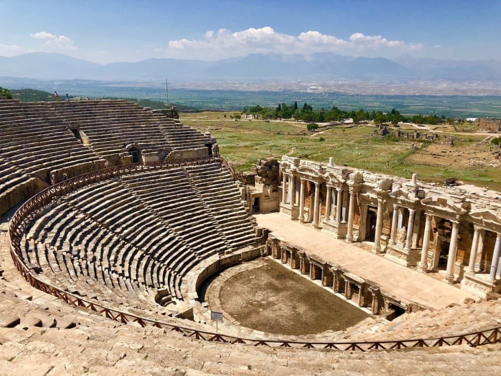 Can you walk on Pamukkale?