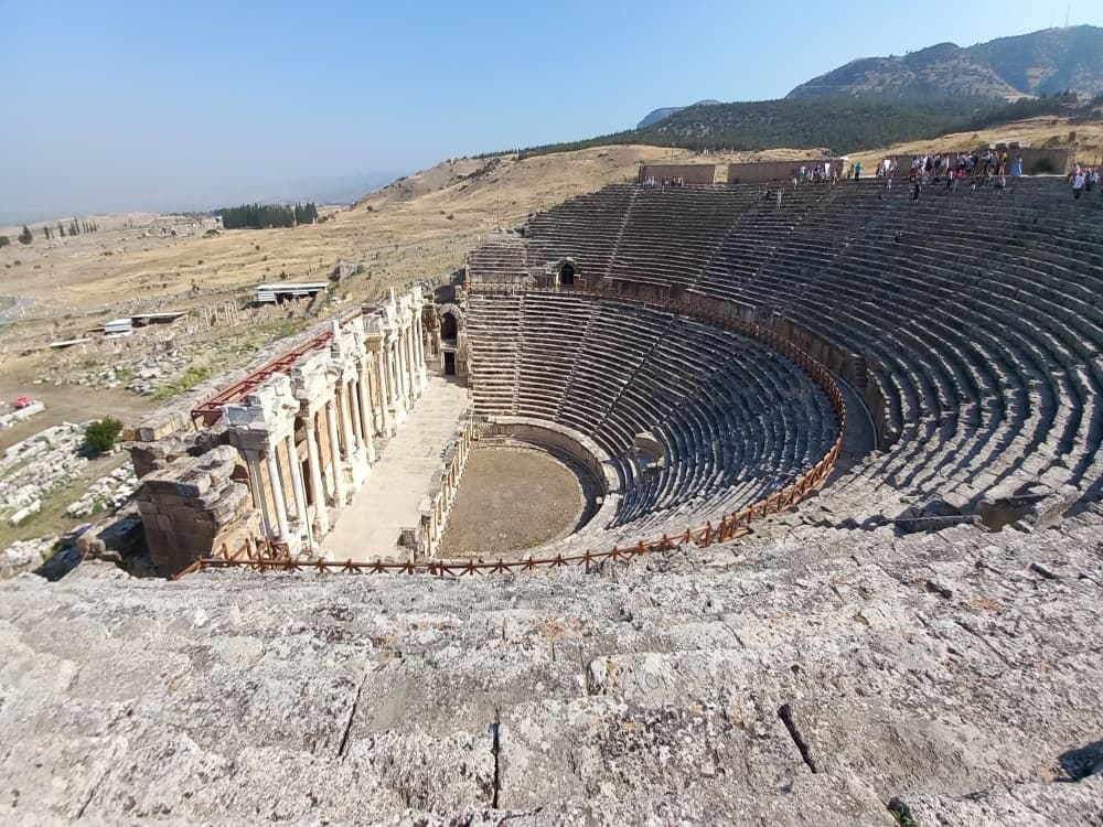 Can you walk on Pamukkale?