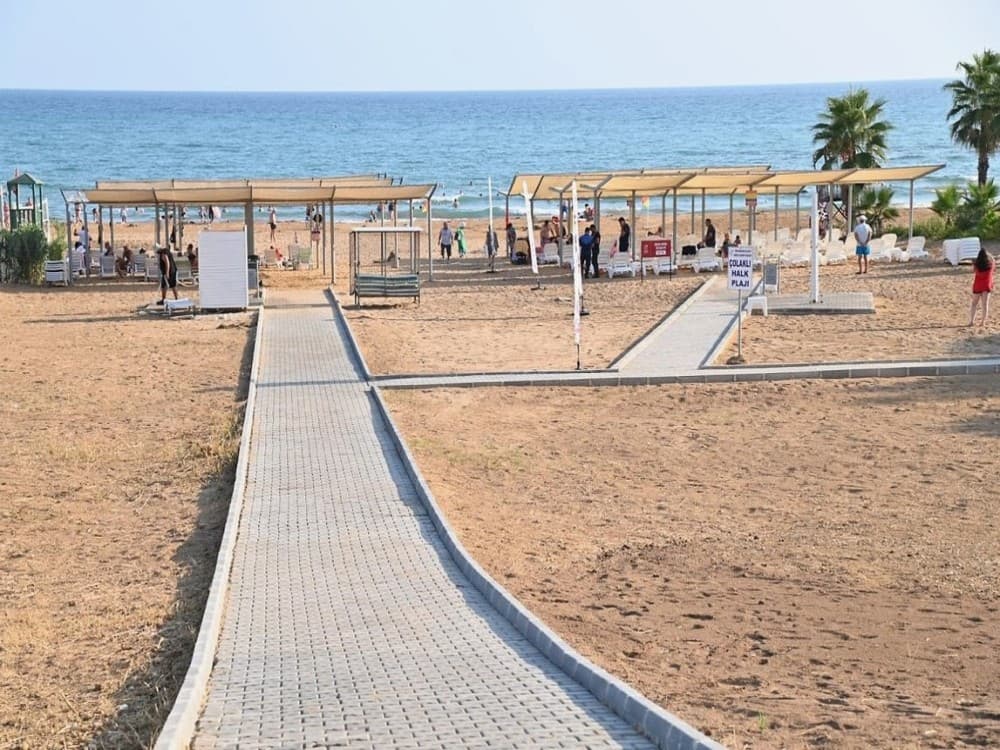 What is Side Turkey known for?