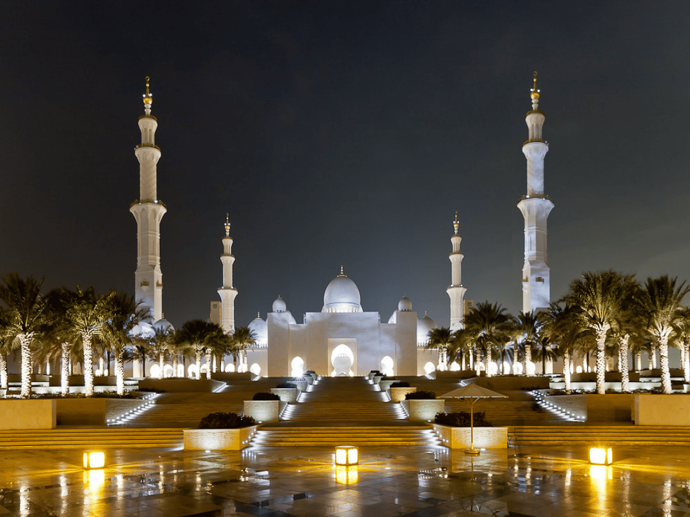 What Should I Avoid Doing in Abu Dhabi?