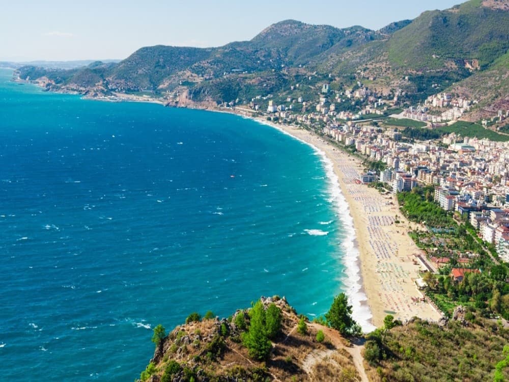 Which is better Antalya or Alanya?