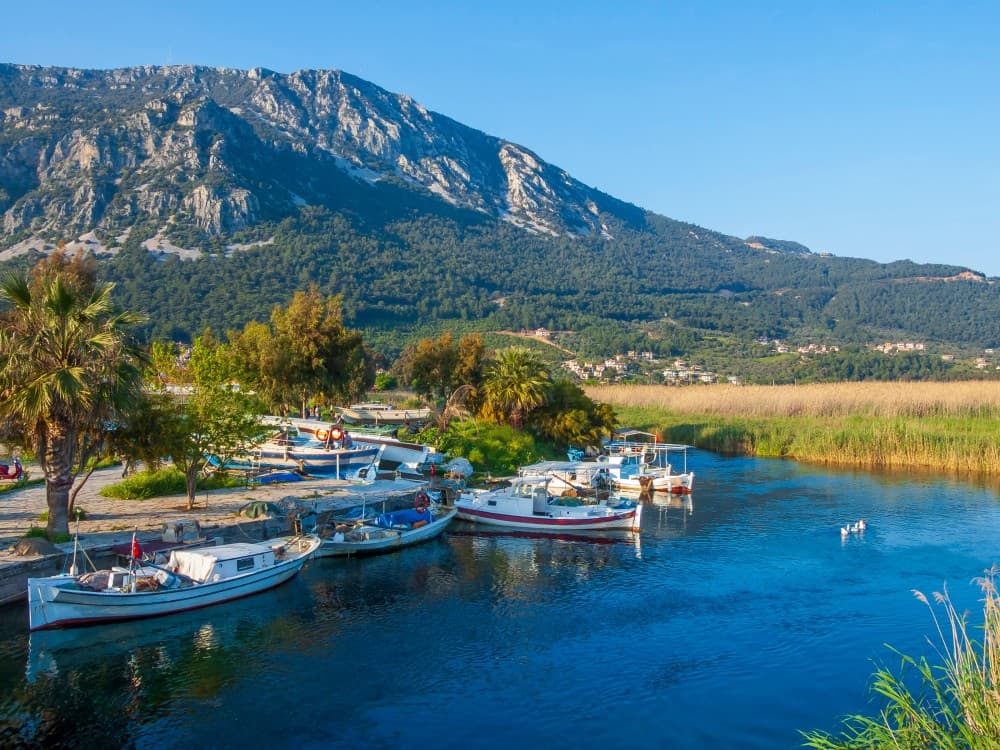 Why Akyaka is the Perfect Kite Surfing Destination?