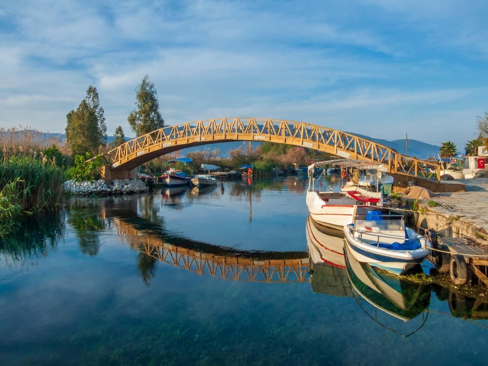 Why Akyaka is the Perfect Kite Surfing Destination?