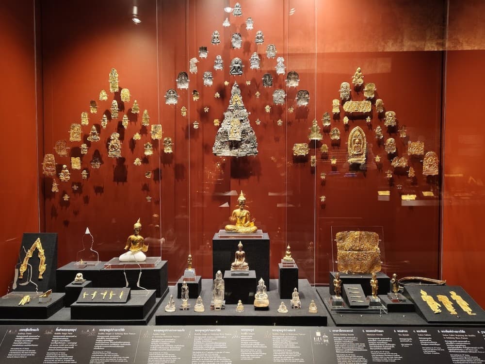 Chao Sam Phraya National Museum