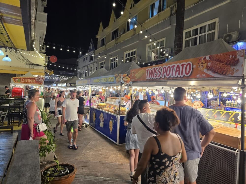 Phuket: Kata Night Market | ®ExcursionMania