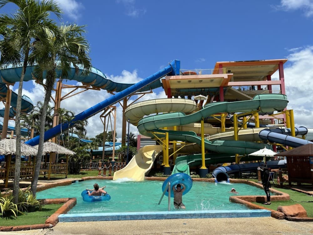 Splash Jungle Water Park