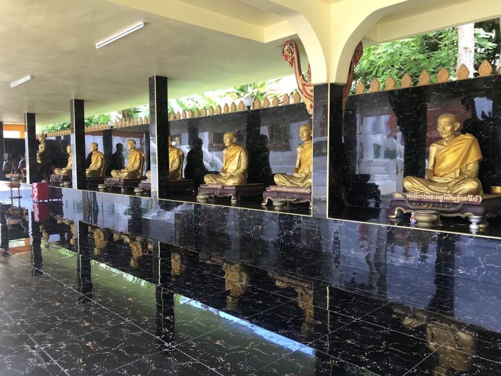 Suwankeereewong Temple