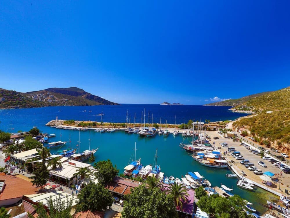How Can You Experience History and Adventure in Kas?