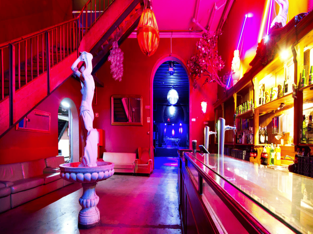 Is It Safe to Walk in Porto at Night?