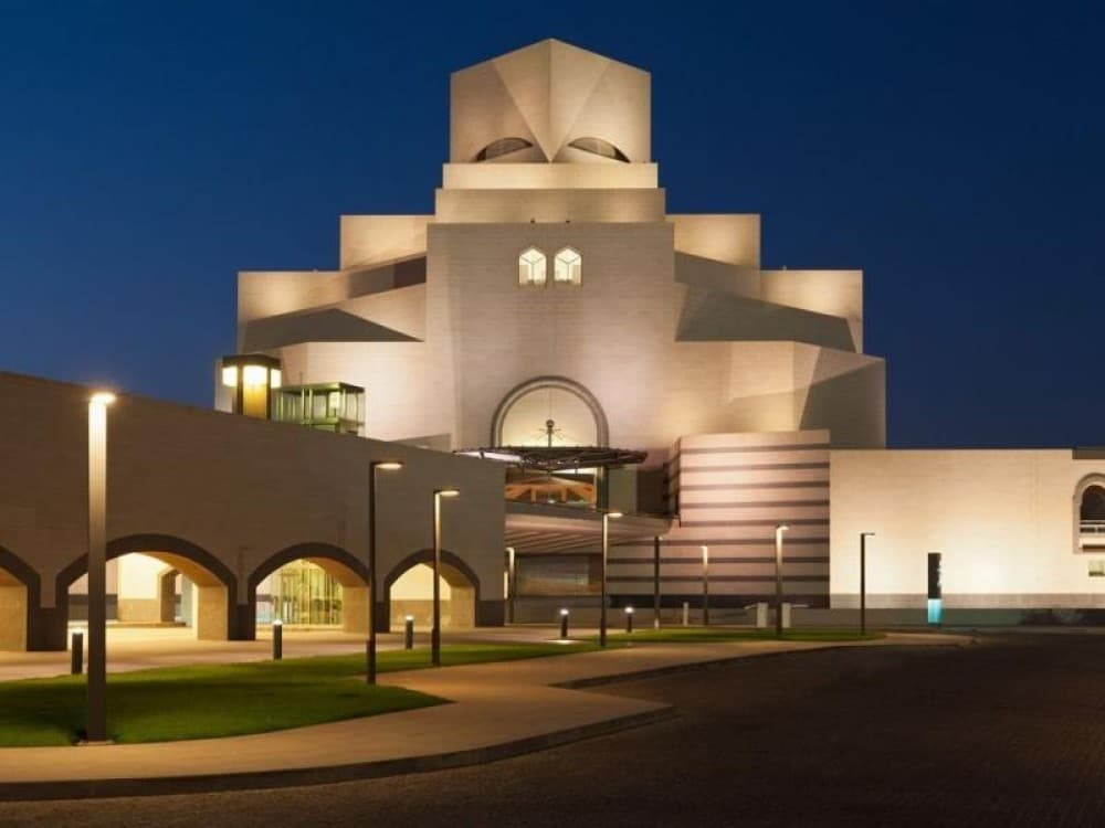What Are the Must-Visit Attractions in Doha for First-Time Travelers?