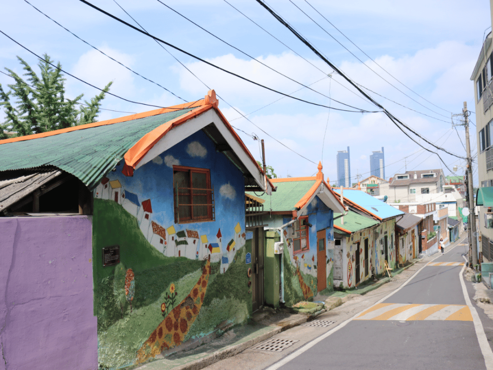 Haenggung-dong Mural Village