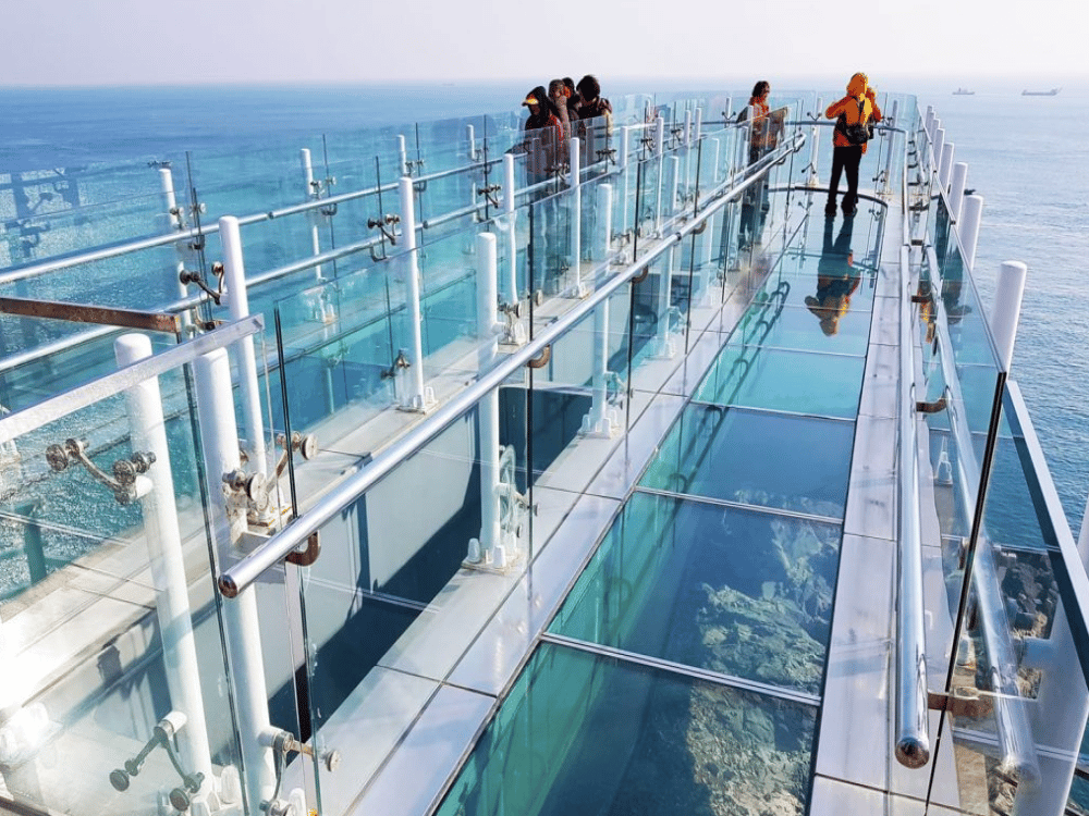 Busan: Oryukdo Skywalk | ®ExcursionMania