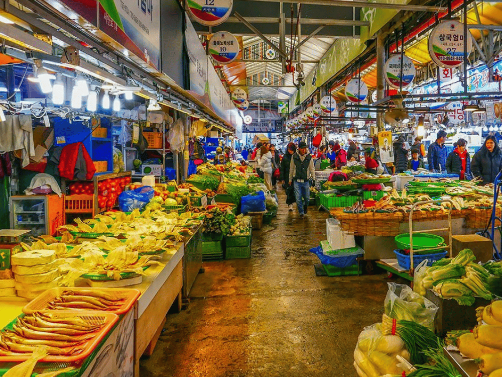 Jeju: Dongmun Market | ®ExcursionMania