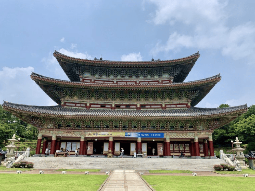 Yakchunsa Temple