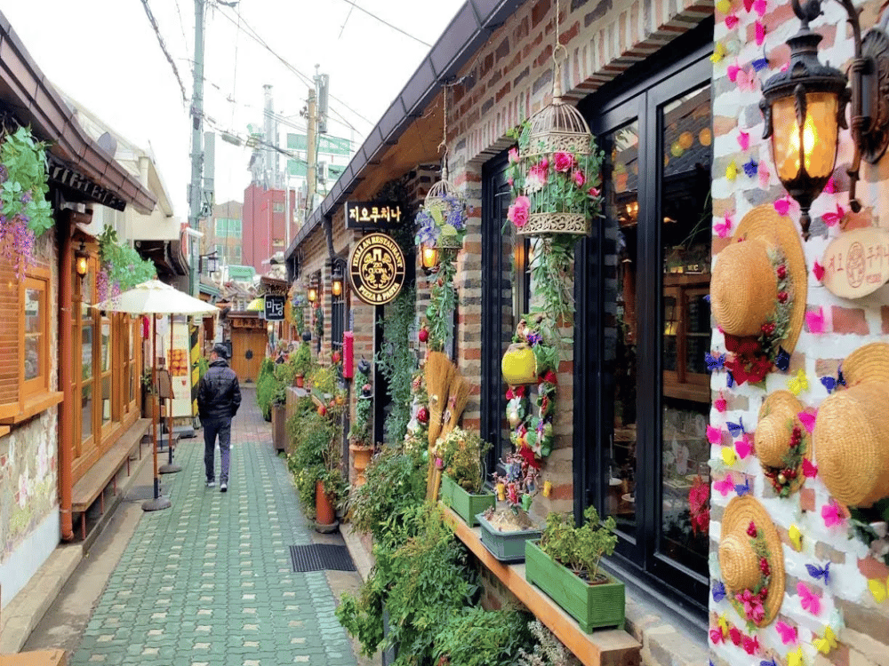 Ikseon-dong Hanok Street