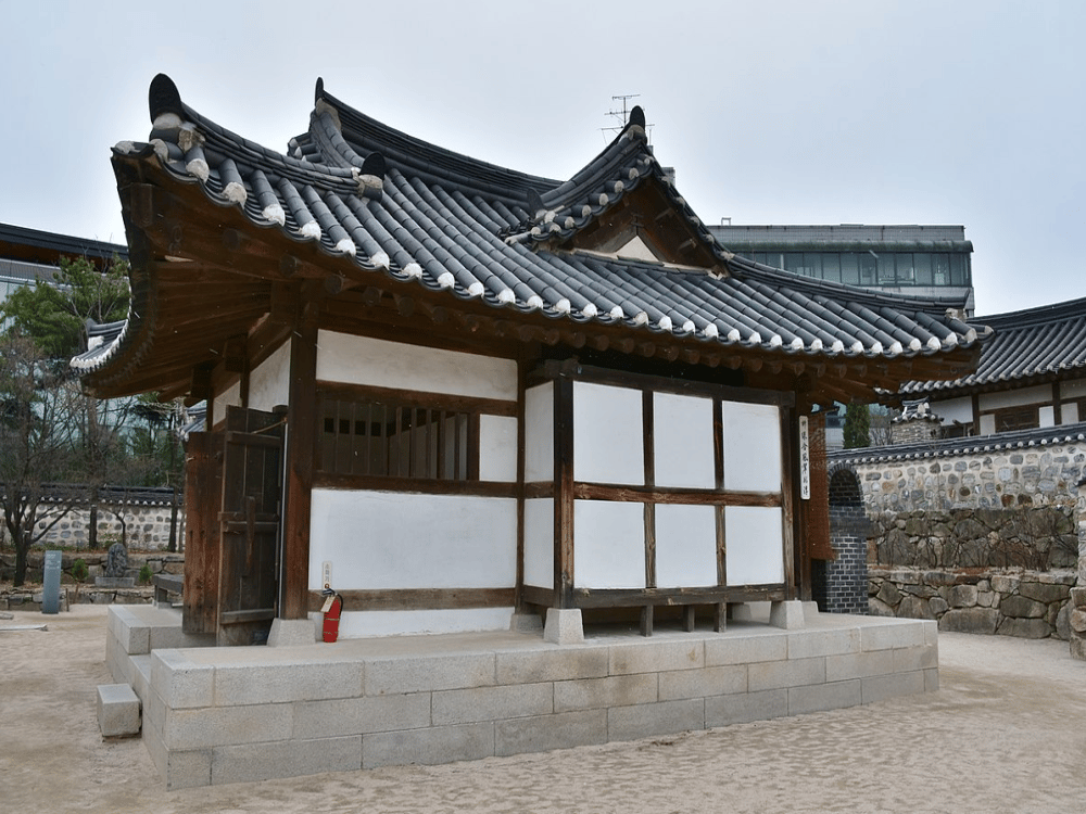 Ikseon-dong Hanok Street