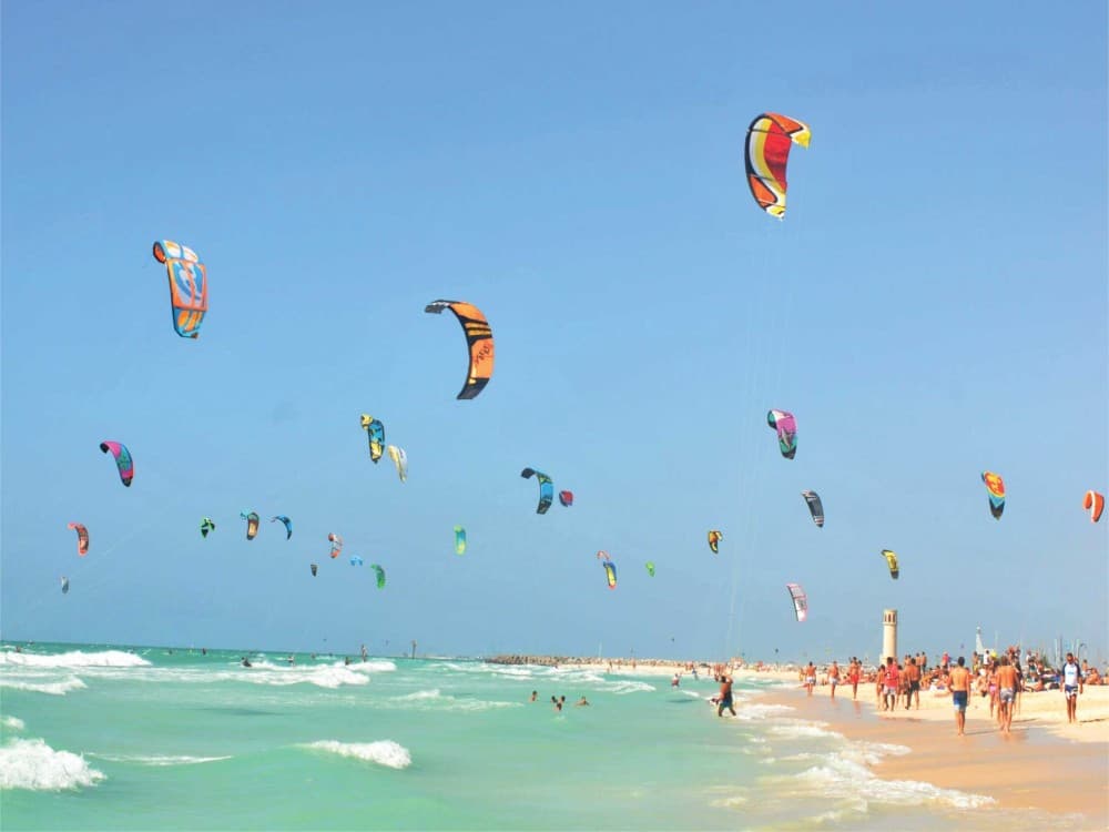 The Best Beaches in Dubai: Relaxation and Watersports
