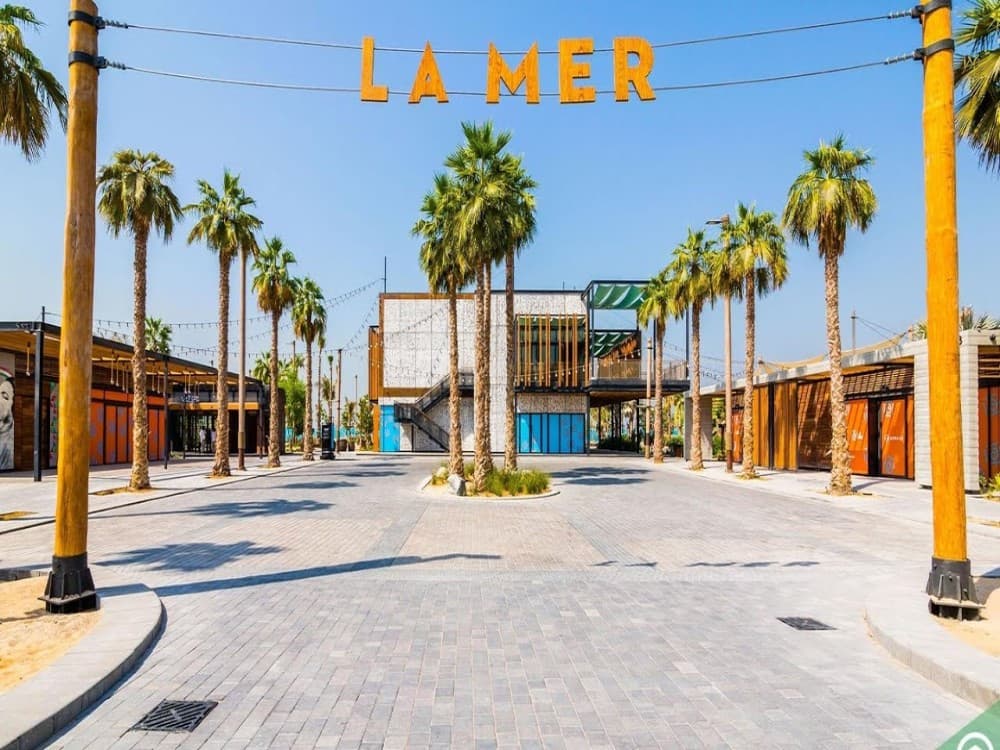 The Best Beaches in Dubai: Relaxation and Watersports