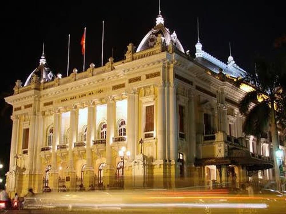 Hanoi : Opera House | ®ExcursionMania