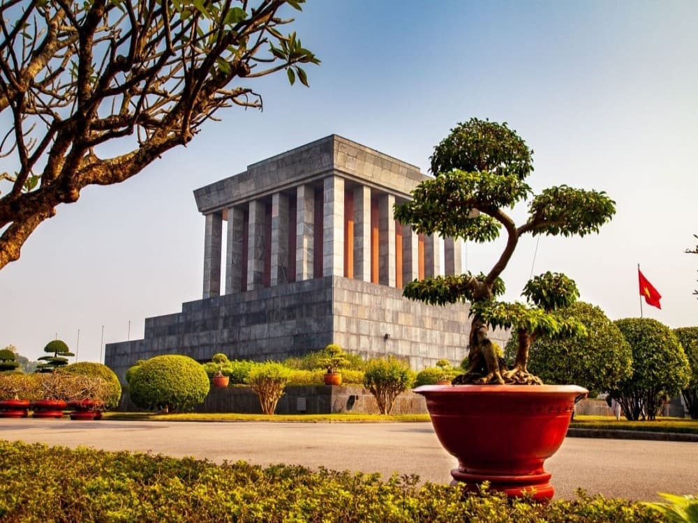 Hanoi : Ho Chi Minh Mausoleum | ®ExcursionMania