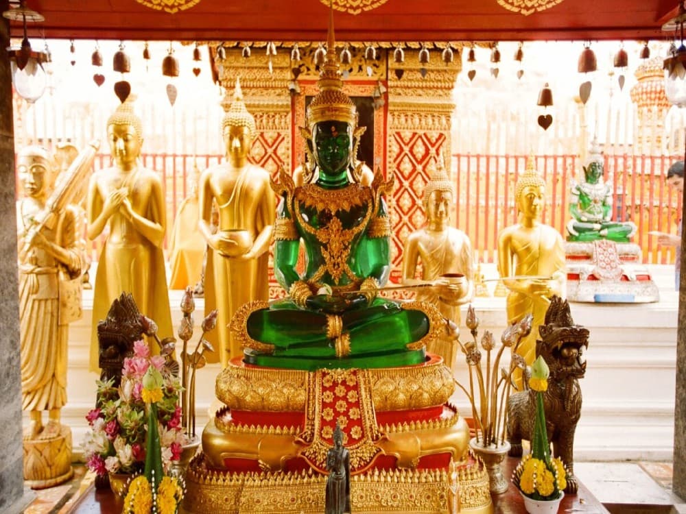  Temple of the Emerald Buddha (Wat Phra Kaew)