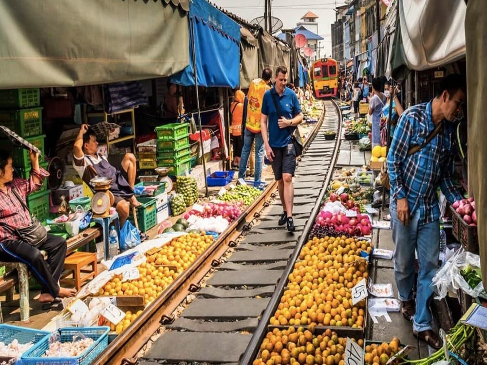 Maeklong Railway Market