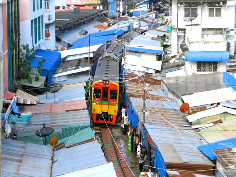 Maeklong Railway Market
