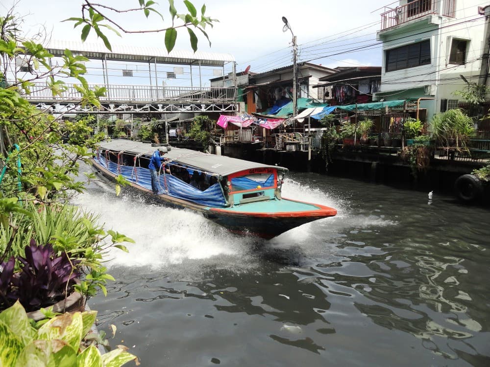 Khlong Saen Saep