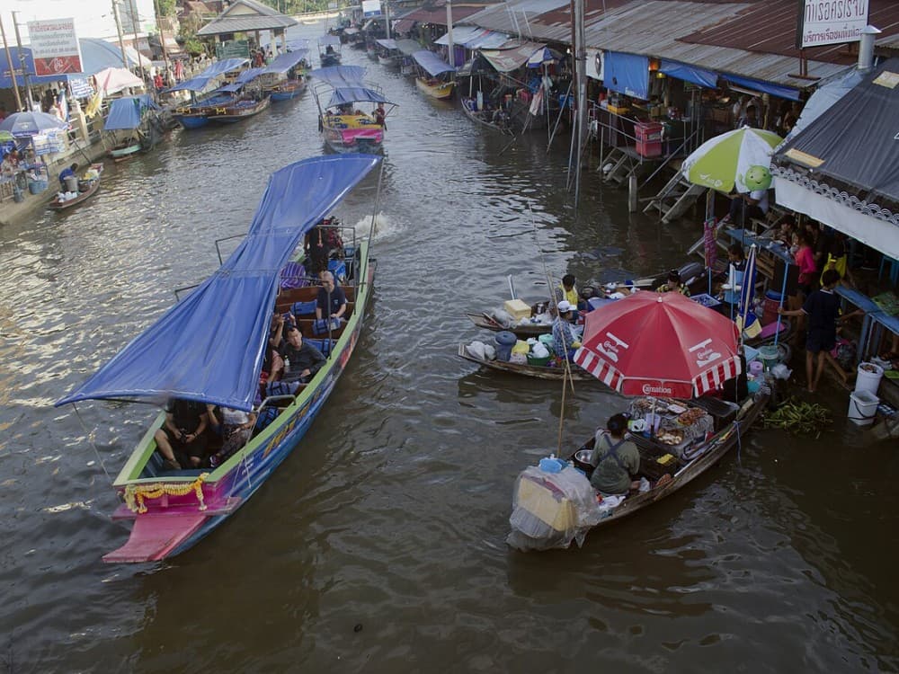 Amphawa Floating Market