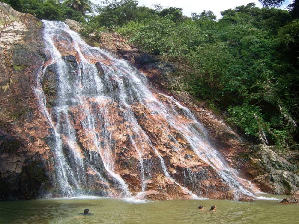 Na Muang Waterfall
