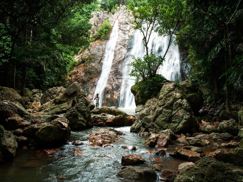 Na Muang Waterfall