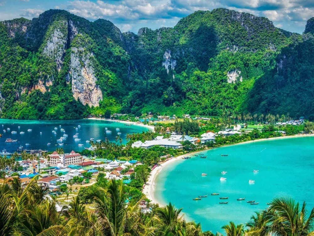 Phi Phi Islands (Koh Phi Phi) 