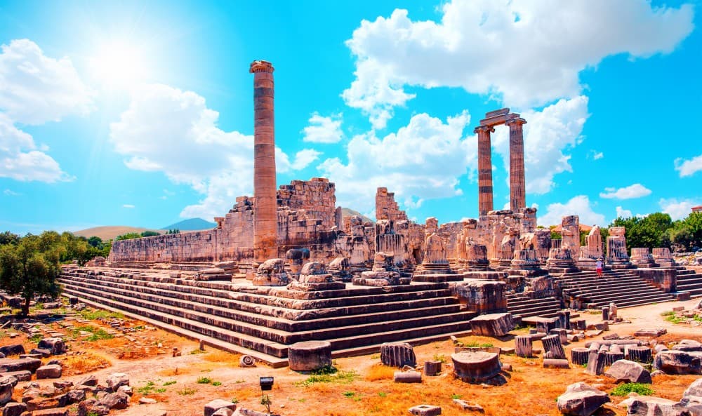 Top 5 Must-Do Activities in Altınkum for First-Time Visitors