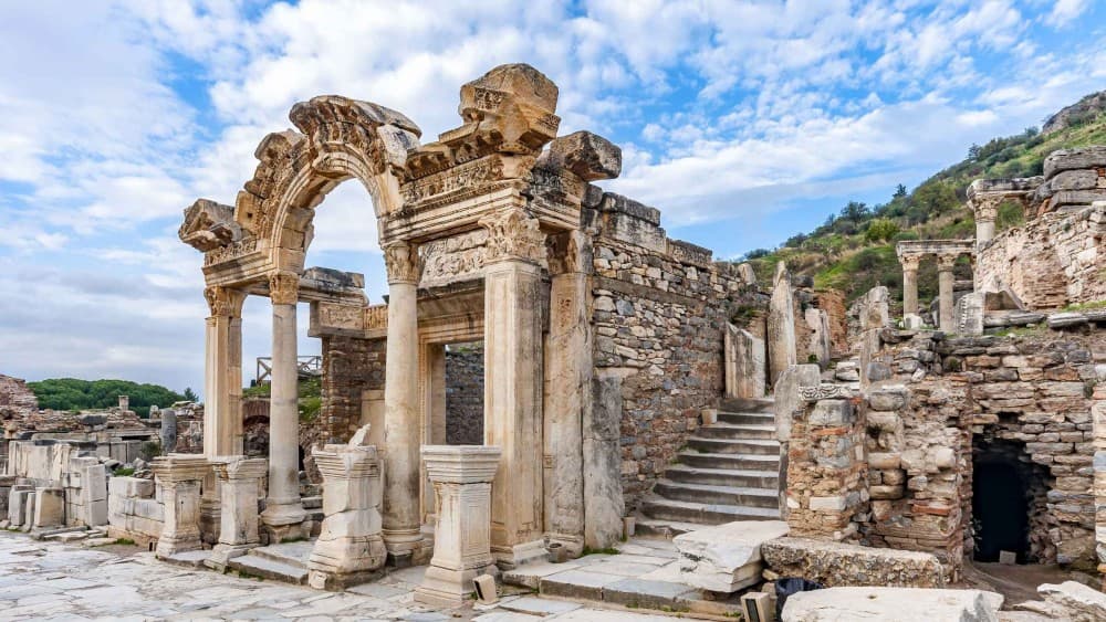 Selçuk for First-Timers: A Step Into History