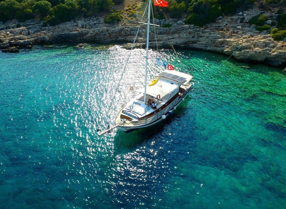 Seaside Serenity: Kalkan’s Best Boat Tours and Water Activitie