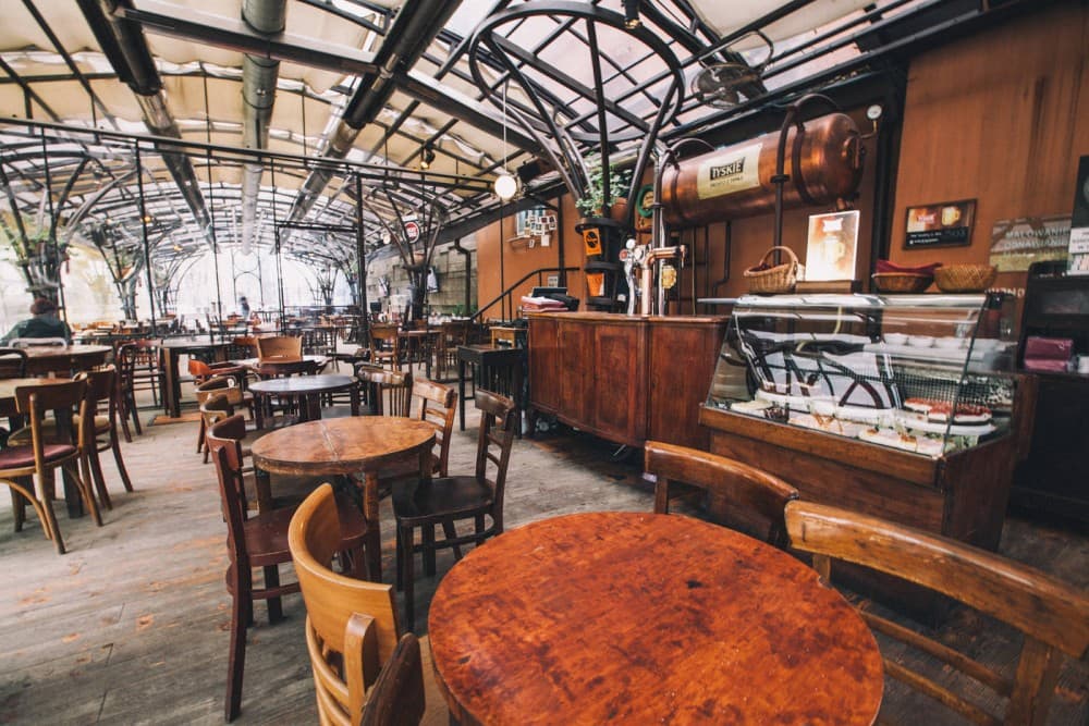 Neighborhood Walks & Hidden Gems