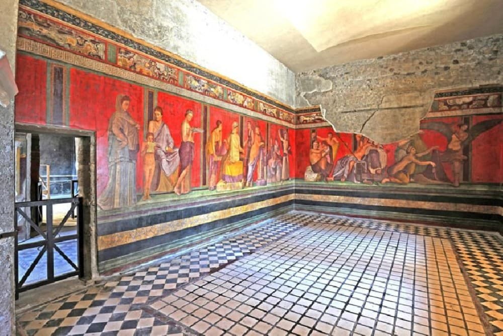 Top 5 Must-See Attractions in Pompeii: A First-Timer’s Guide
