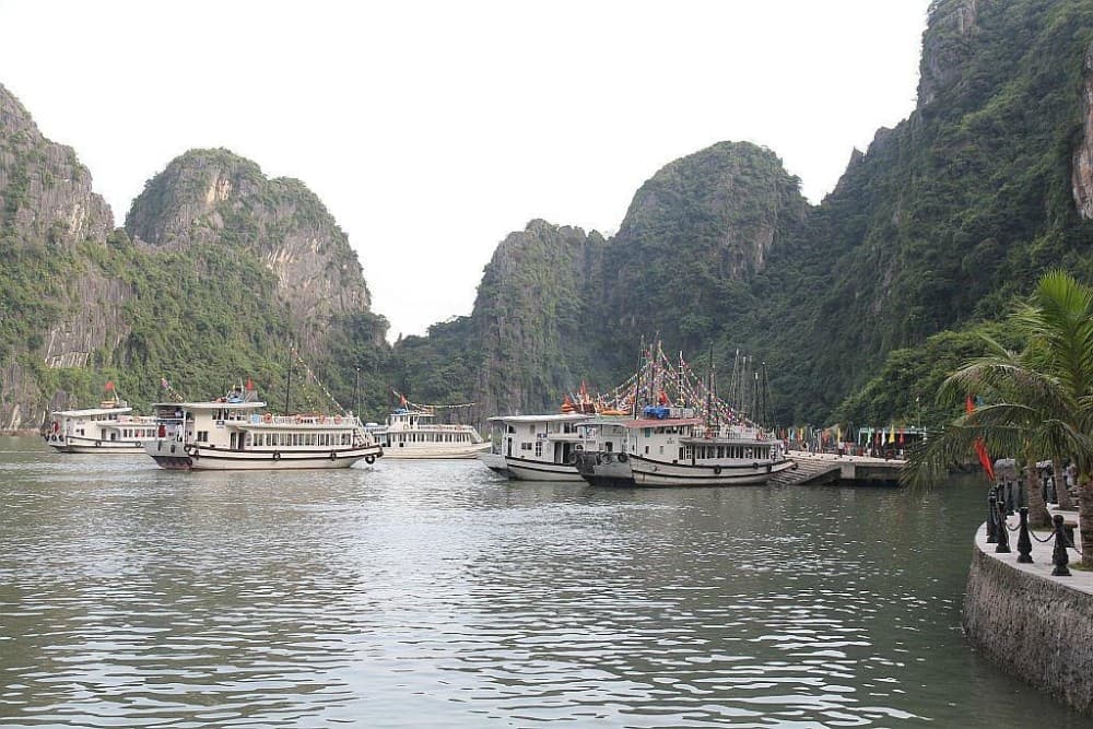 Exploring Ha Long Bay’s Hidden Gems: Off-the-Beaten-Path Attractions