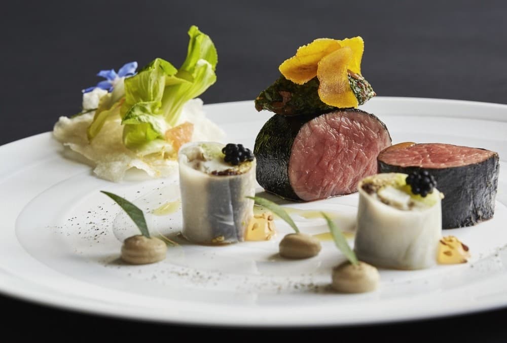 A Food Lover’s Guide to Washington DC: Best Eats and Local Favorites